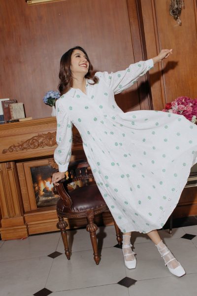 Onnie White Embroidery Dress
